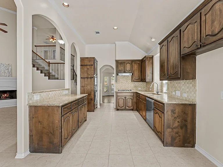 20698 Oakhurst Meadows Dr — Photo 10