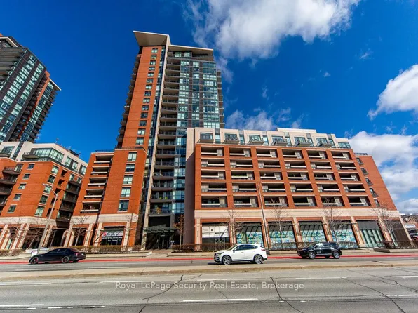 800 Lawrence Ave W #1121, Toronto, ON M6A 0B1