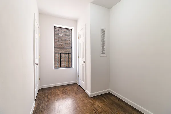 Rented by Compass | media 3