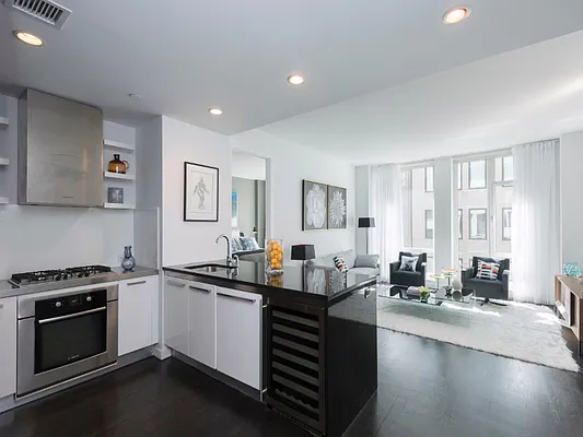 Sold by Sotheby's International Realty | media 19