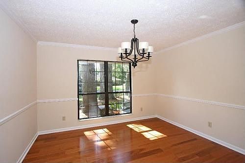 4th image of 2330 Torbay Dr