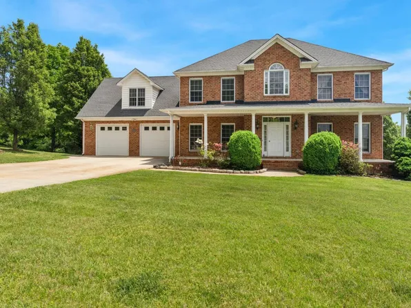802 Ivy Lake Dr, Bedford, VA 24551