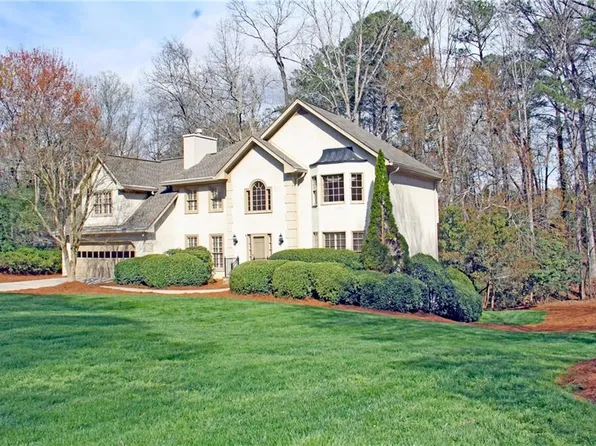 2070 Shallowford Park Mnr, Roswell, GA 30075