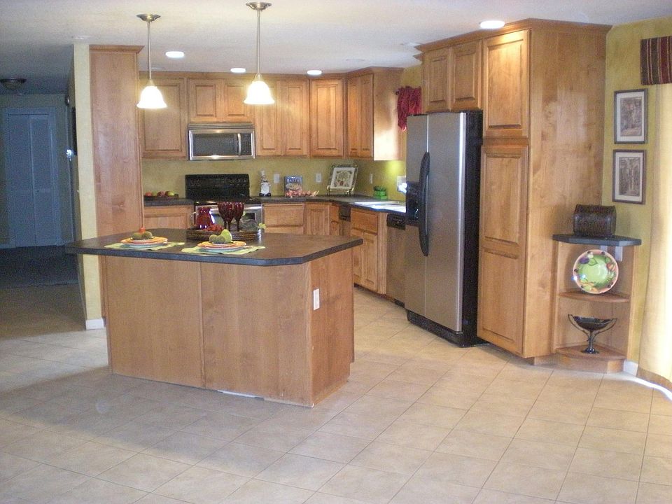 1st image of 1123 S Highland Dr