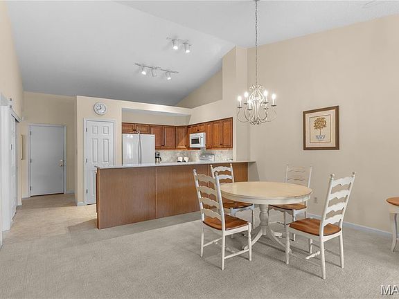 5th image of 166 Maryland Dr