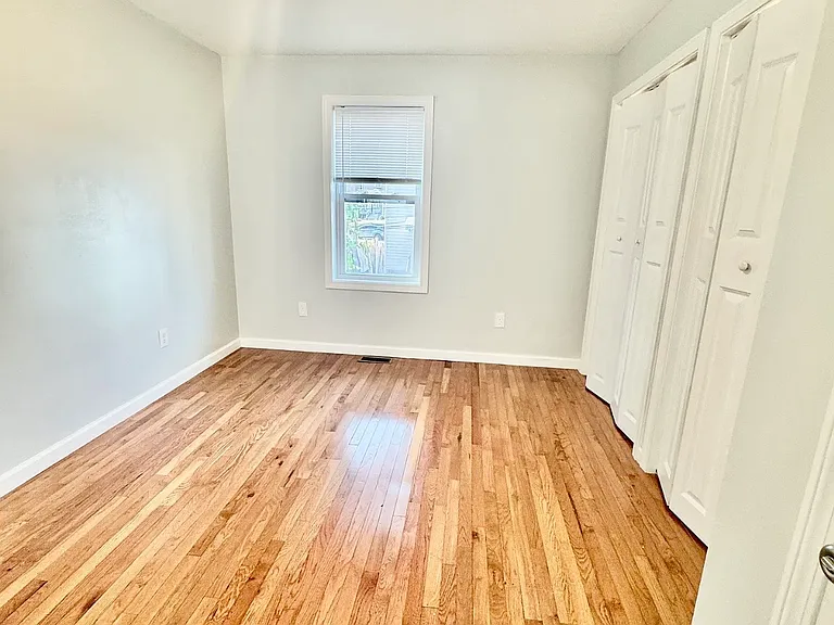 15 Lawrence St #2 — Photo 1
