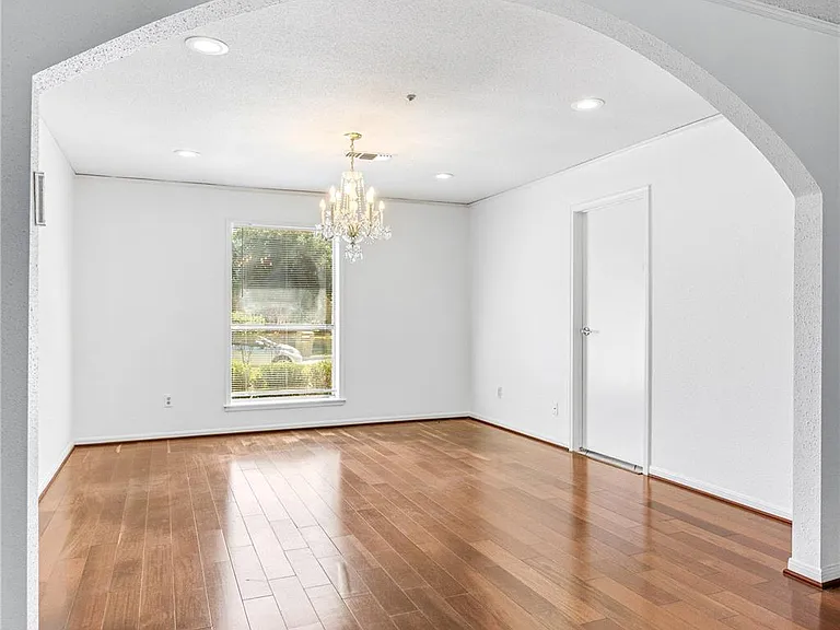 11906 Pepperdine Ln — Photo 5