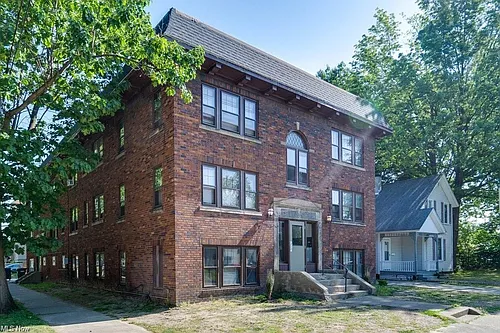 79 Frances Ave #100 Photo 1