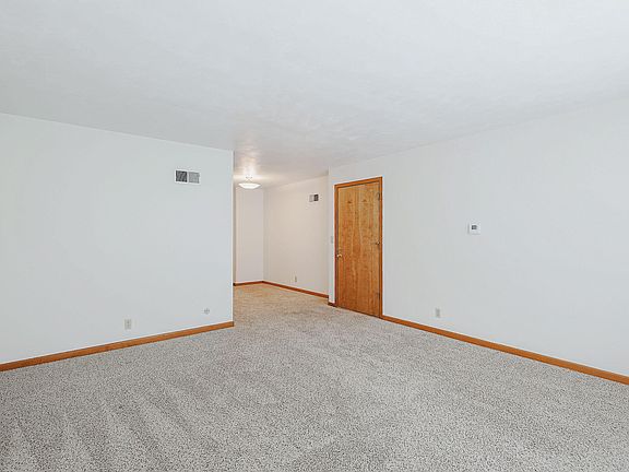 2nd image of 1731 E St #6
