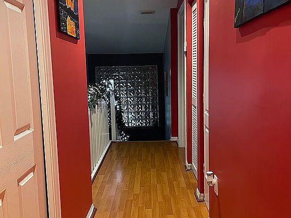4th image of 350 NE 211th St