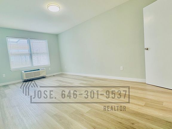 4th image of 169 16th Ave #199