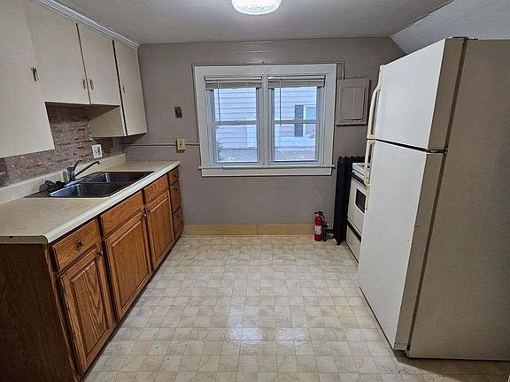 2nd image of 1603 Jerome St #1