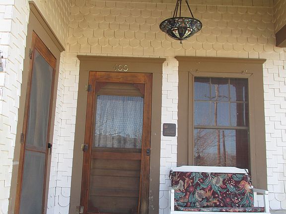 3rd image of 400 W Las Cruces Ave