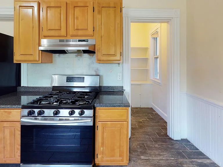 24 Calumet St #1 — Photo 2