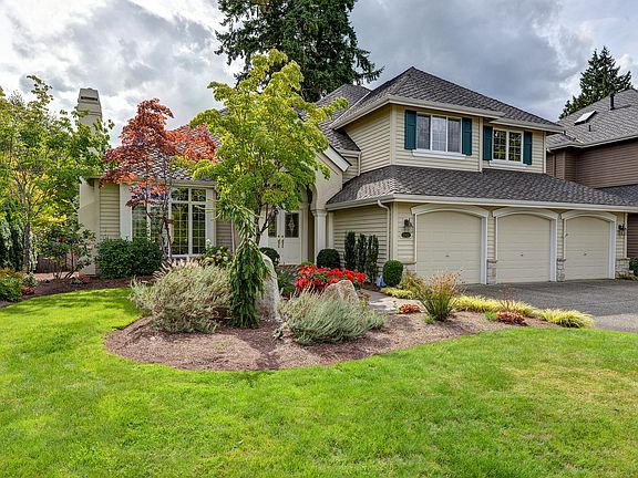 2nd image of 21431 SE 34th Pl