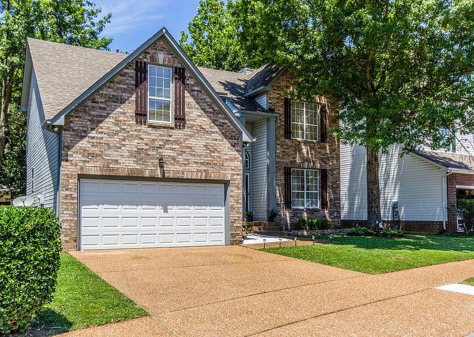 2nd image of 220 Ben Brush Cir