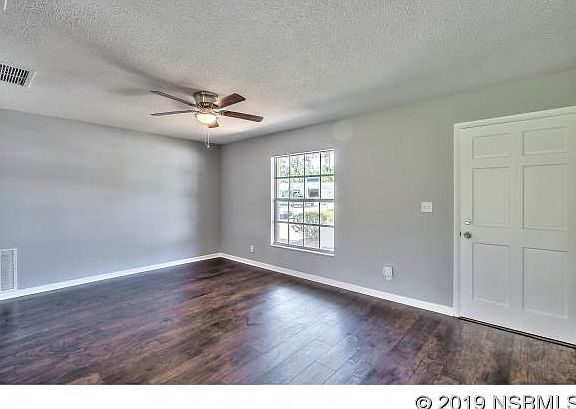 5th image of 48 Aspen St