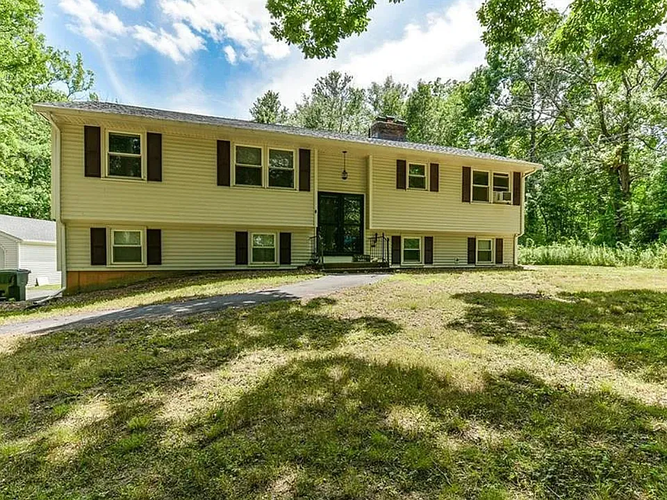 179 W Granby Rd