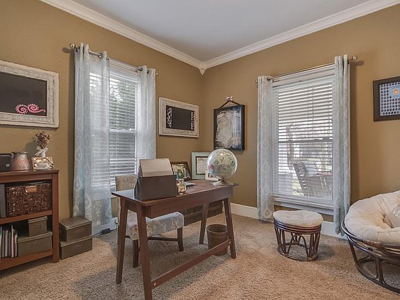 5th image of 2633 Barton St