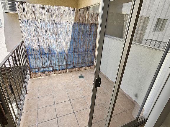 4th image of 1202 N Fuller Ave APT 6