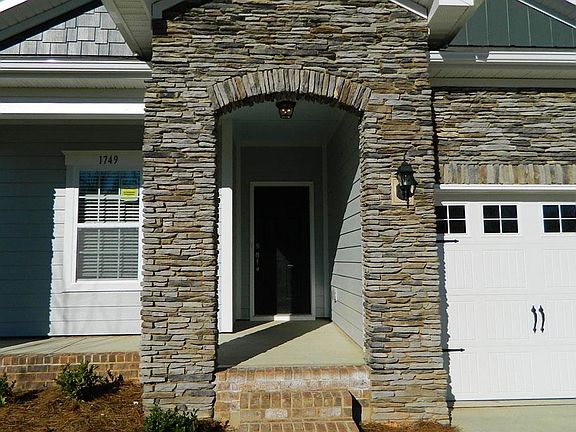 Located on 0013 in Sutton Mill - Carolina Collection in FORT MILL, SC