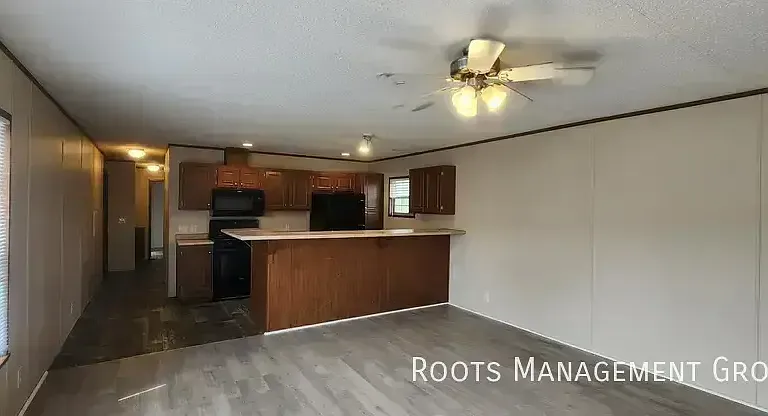 2088 E Empire Ave #195 — Photo 2