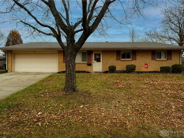 6012 Imperial Hills Dr, Dayton, OH 45414