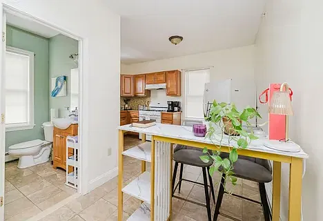 2 bed, 950 sqft, $1,800 — Photo 4