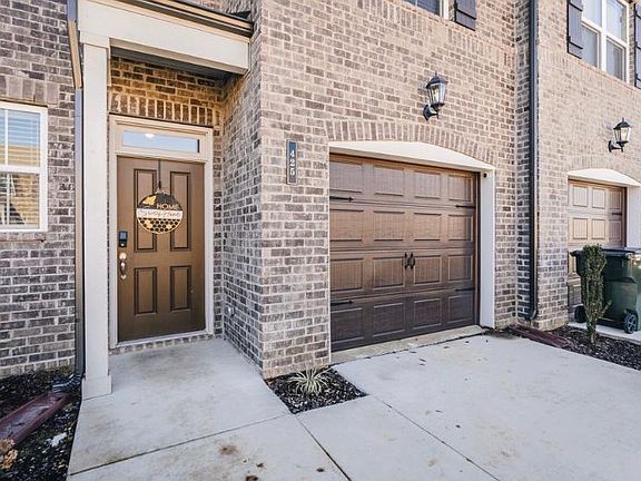 4th image of 425 Deveron Dr