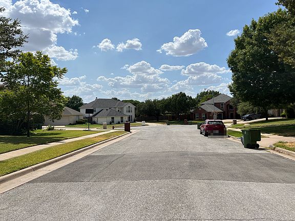 4th image of 9213 Winslow Ct
