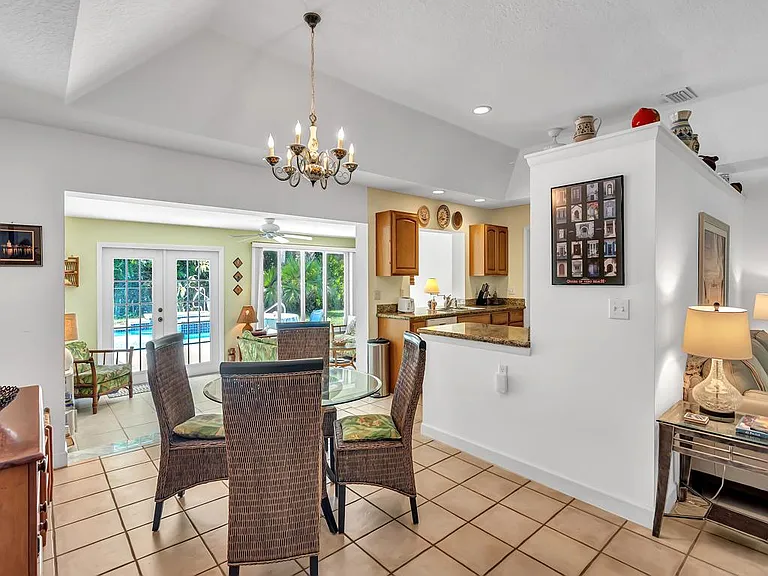 1545 Pelican Ln — Photo 10