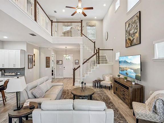 5th image of 477 OVIEDO BOULEVARD