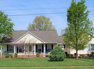 1210 E Salcedo Rd, Sikeston, MO 63801