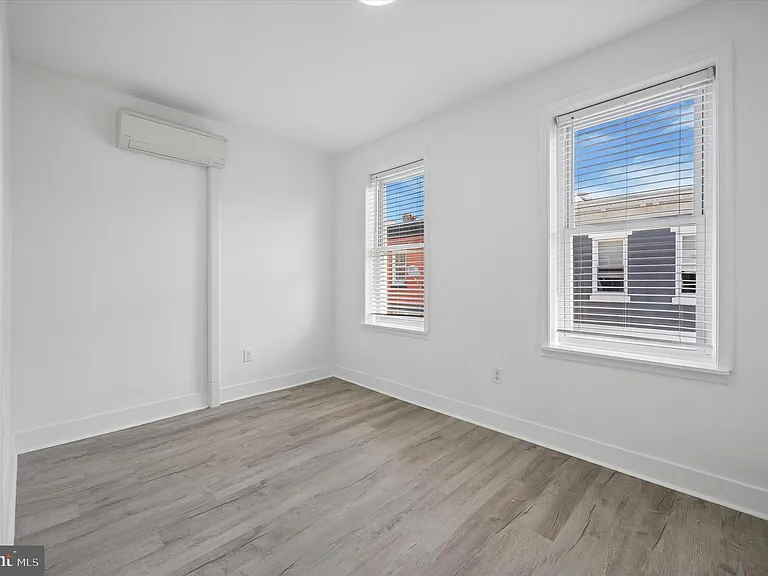2522 N Opal St — Photo 12