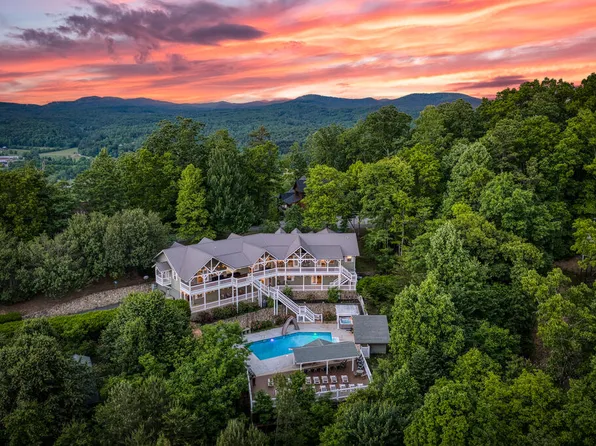132 Oak Ridge Way, Morganton, GA 30560