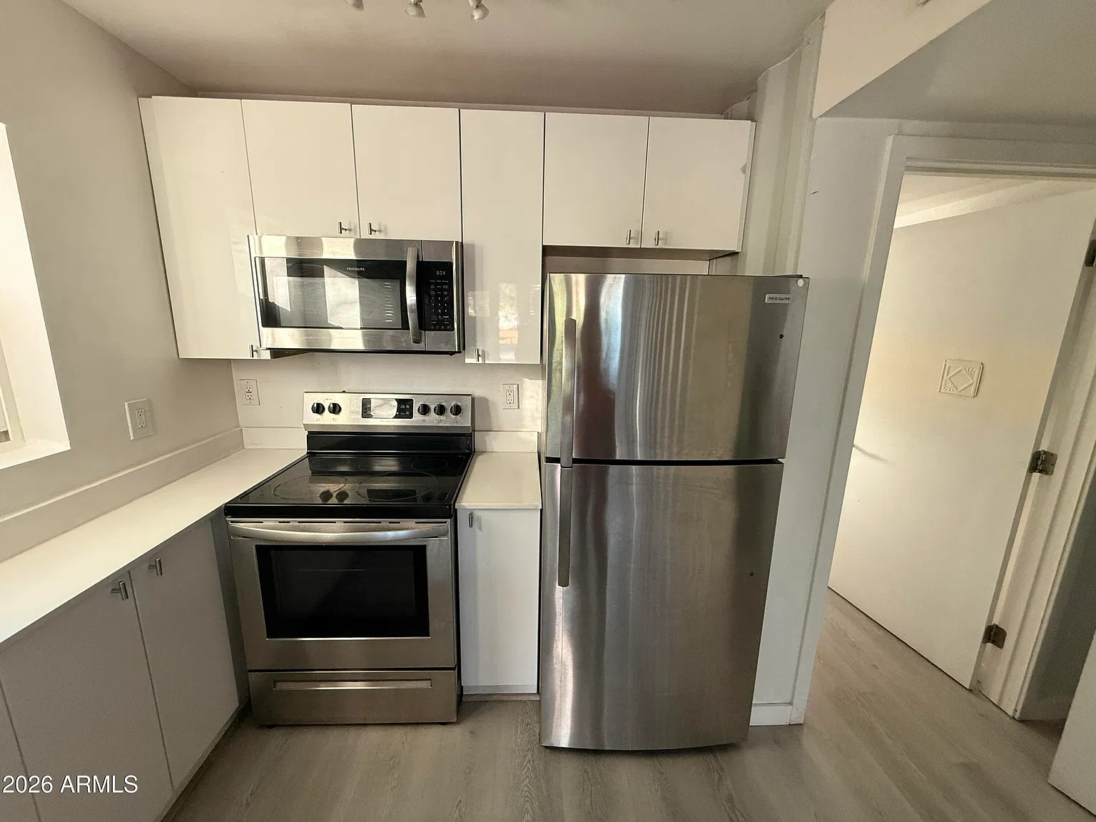 1533 W Pierce St — Photo 2