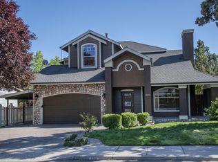 2711 NE Yellow Ribbon Dr, Bend, OR 97701