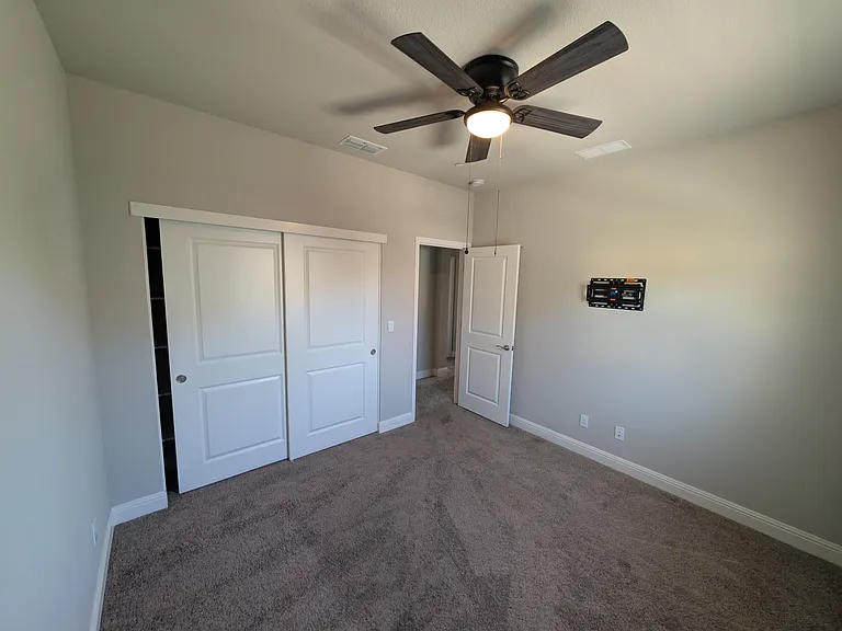 953 Posey St — Photo 15