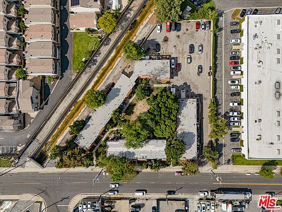 2nd image of 9015 Owensmouth Ave