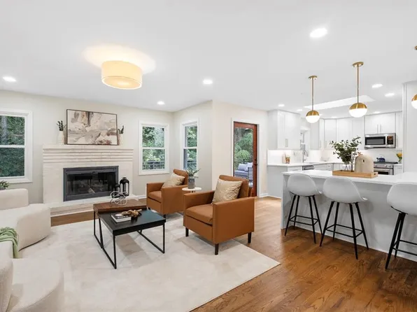 2233 Clairmont Rd NE, Atlanta, GA 30329