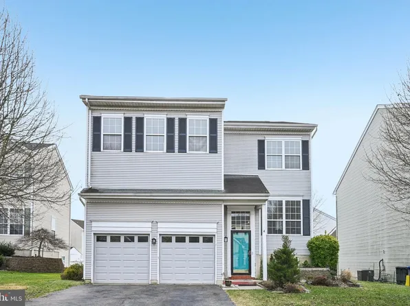 4 Cheyenne Ct, Burlington, NJ 08016