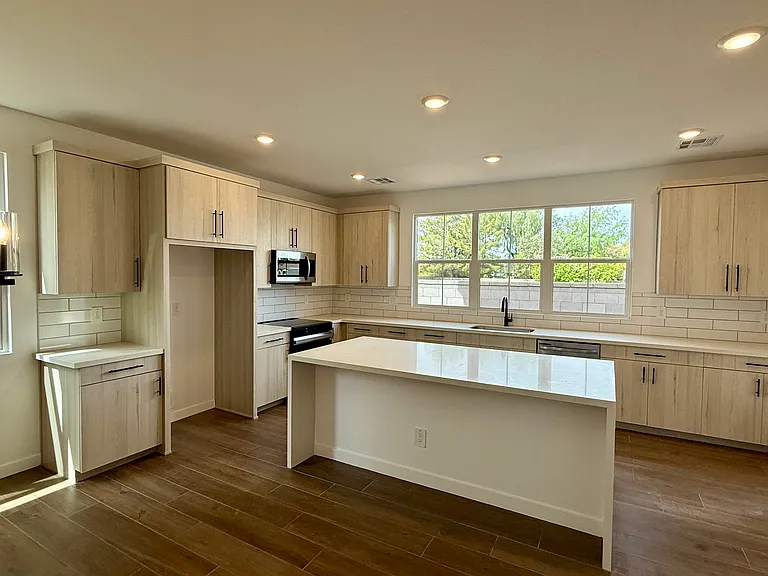 2345 E Stephens Ct — Photo 7