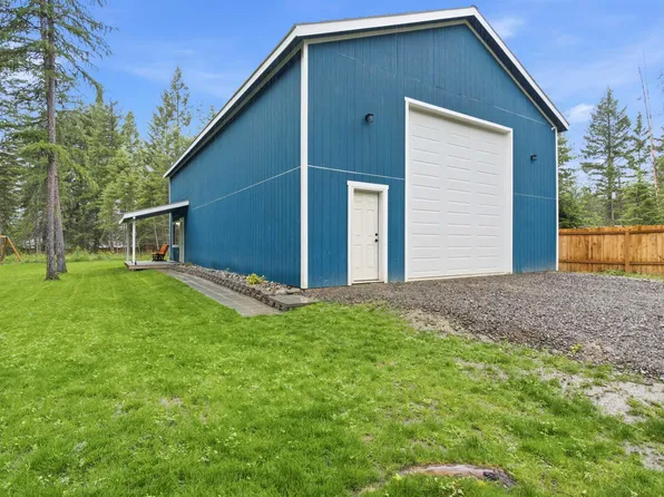 67 Loggers Ln, Sagle, ID 83860