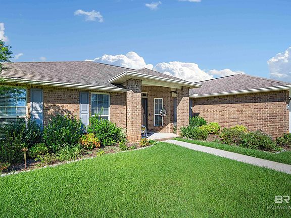 3rd image of 15405 Hearthstone Dr