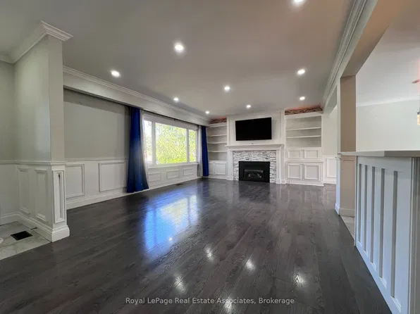 222 Columbia Dr, Hamilton, ON L9C 3Y9