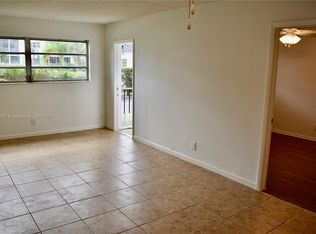 220 SW 9th Ave APT 118, Hallandale Beach, FL 33009