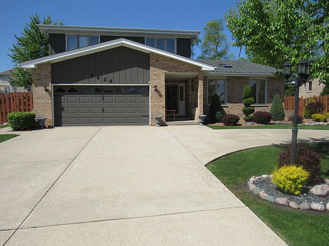 1st image of 8626 W 98th Pl
