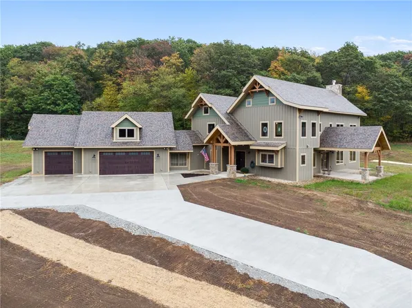 223 Deer Fern Dr, Somerset, PA 15501