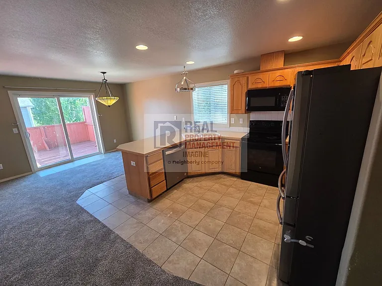 8431 13th Ave SE — Photo 6