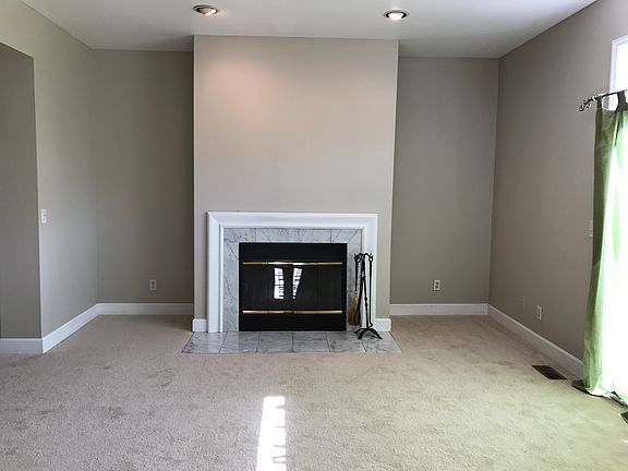 2nd image of 3409 Golden Ave